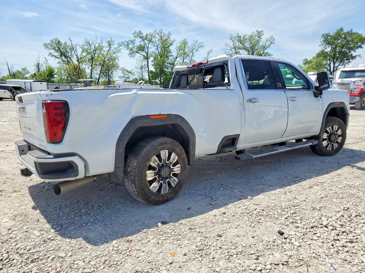 2026 GMC Sierra K3500 Denali - Фото 3