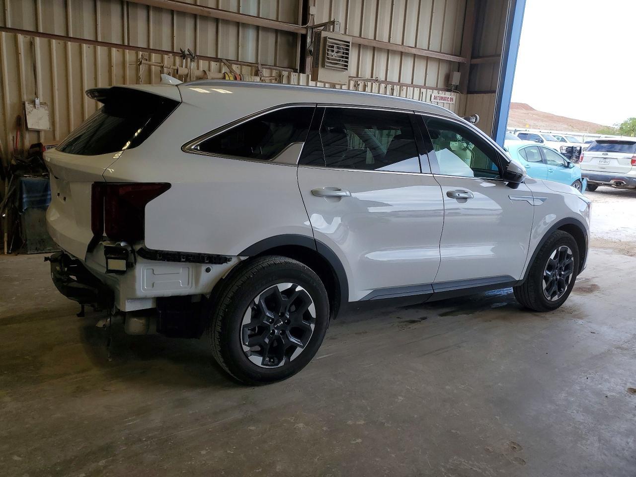 2025 Kia Sorento S - Фото 3