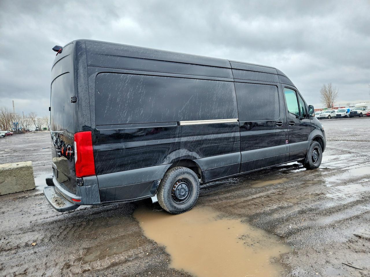 2022 Mercedes Benz Sprinter 2500 - Фото 3