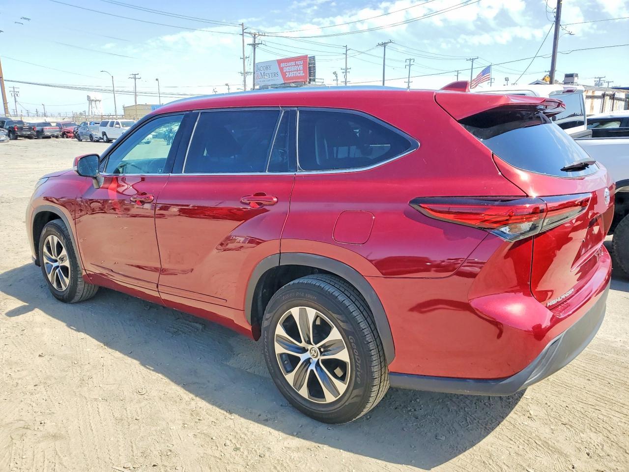 2021 Toyota Highlander Xle - Фото 2