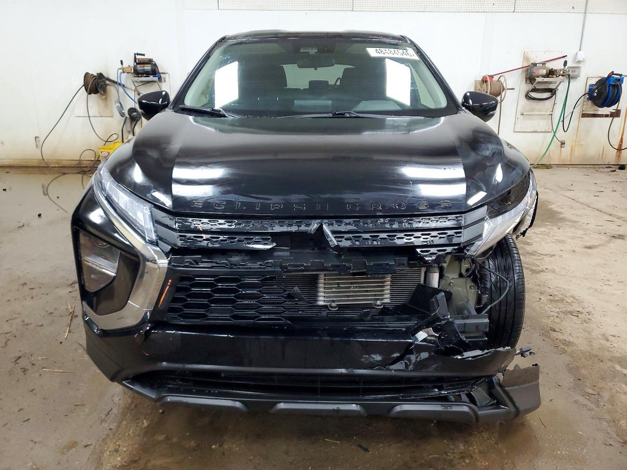 2022 Mitsubishi Eclipse Cross Le - Image 5
