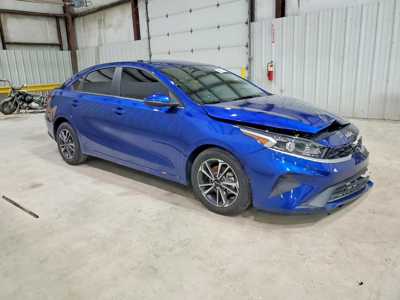 2024 Kia Forte Lxs - Фото 4