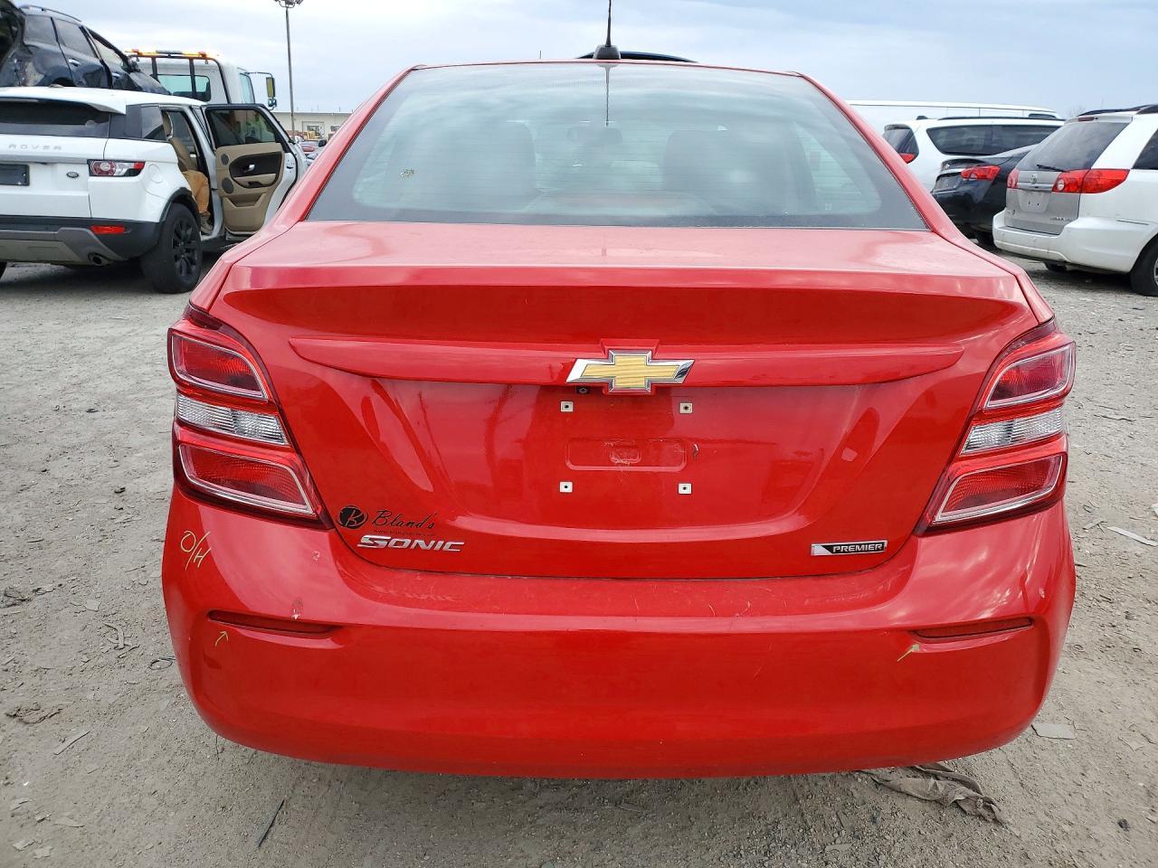 2020 Chevrolet Sonic Premier - Фото 6