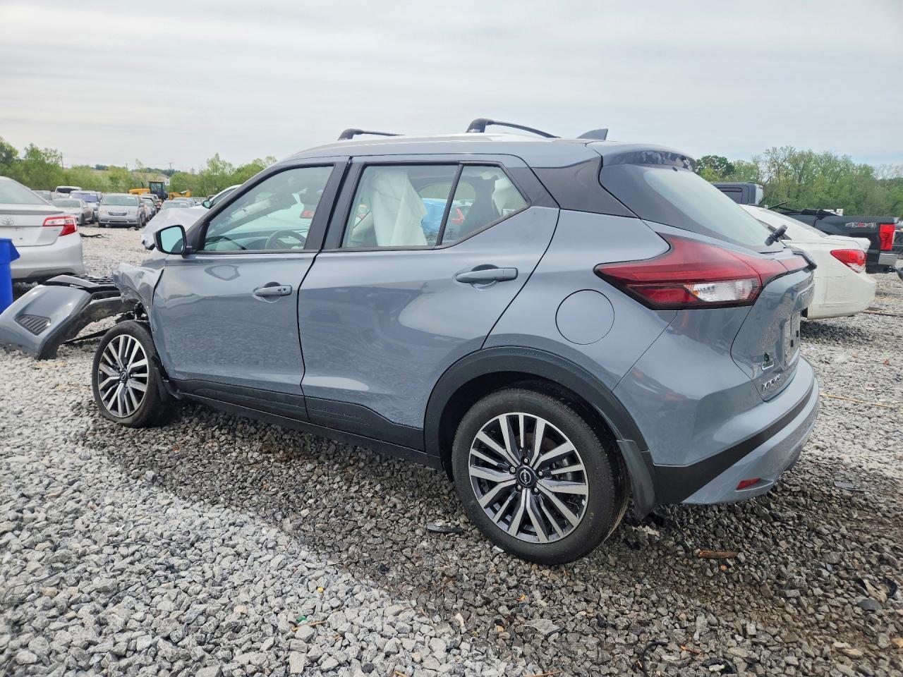 2024 Nissan Kicks Sv - Image 2