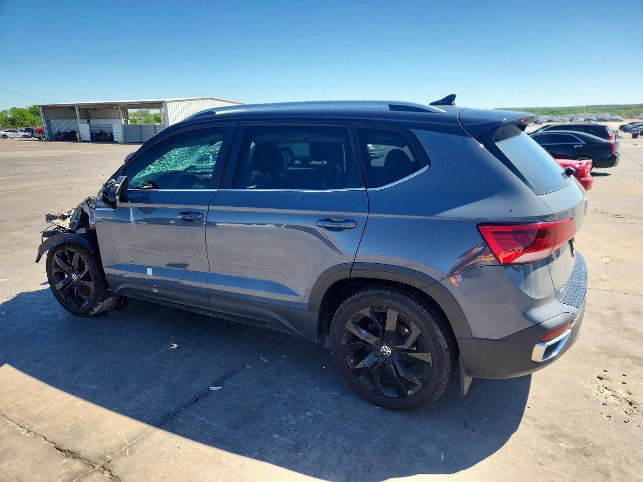 2024 Volkswagen Taos Se - Фото 2