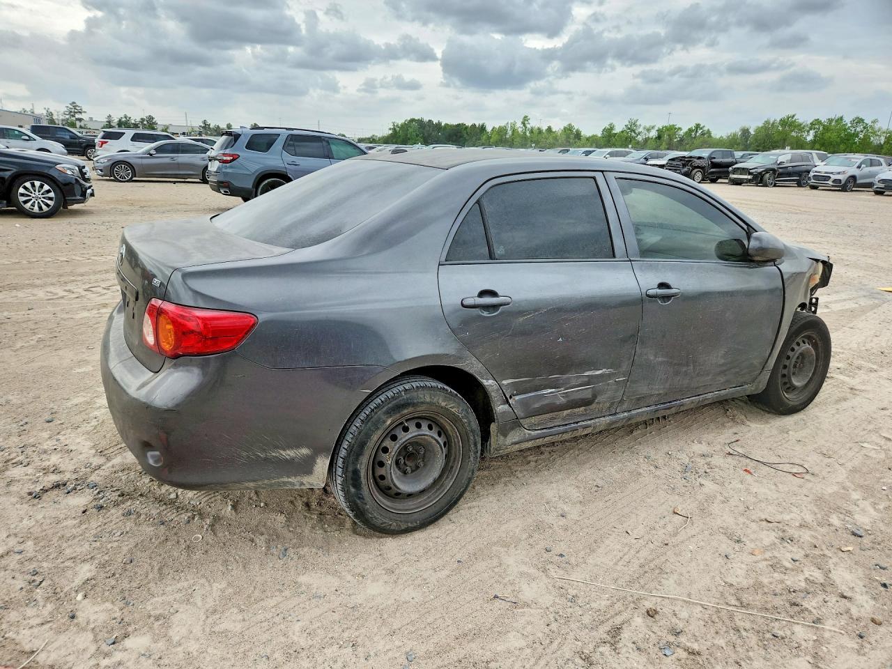 2010 Toyota Corolla Le - Фото 3