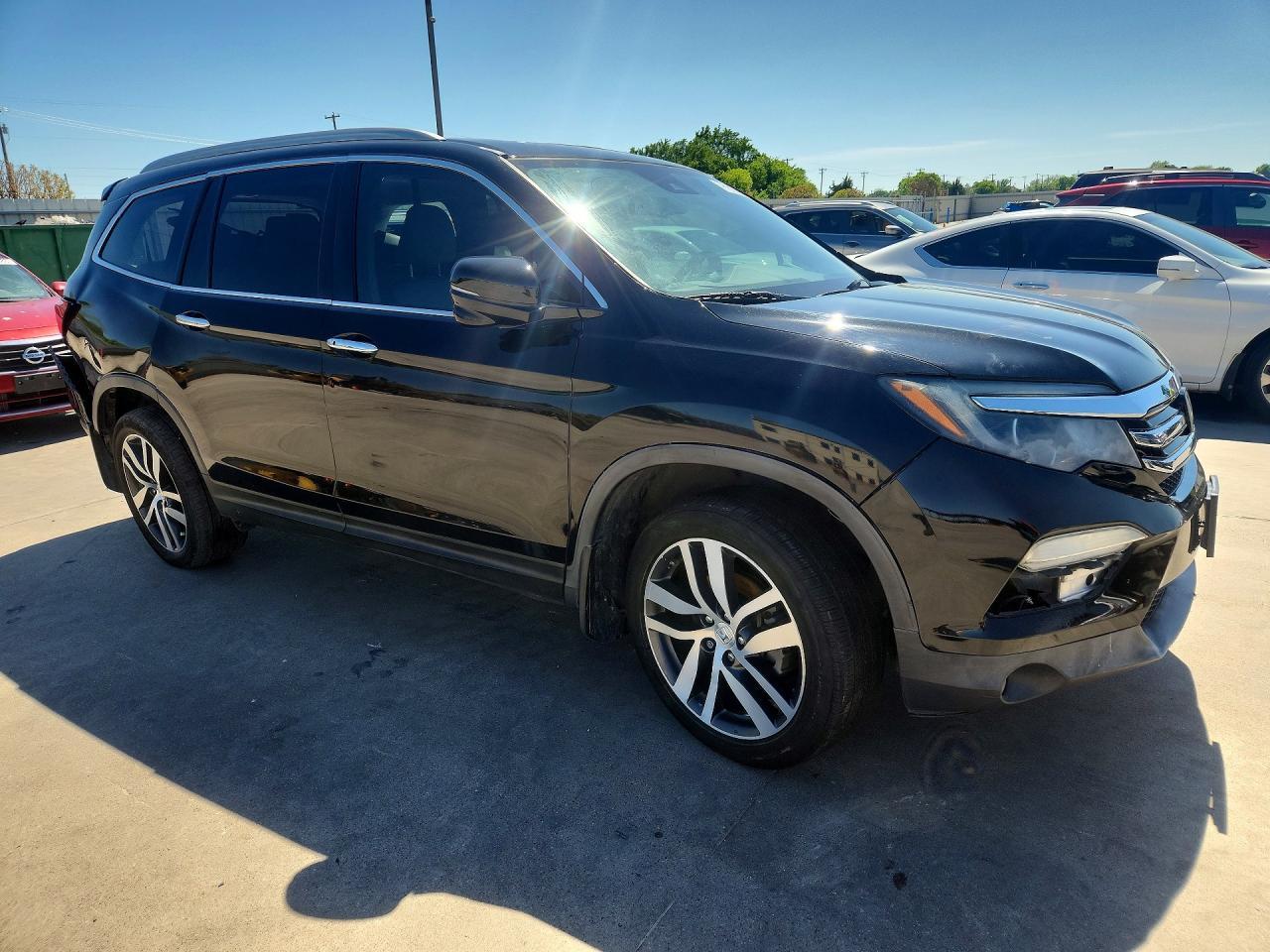 2016 Honda Pilot Touring - Image 4