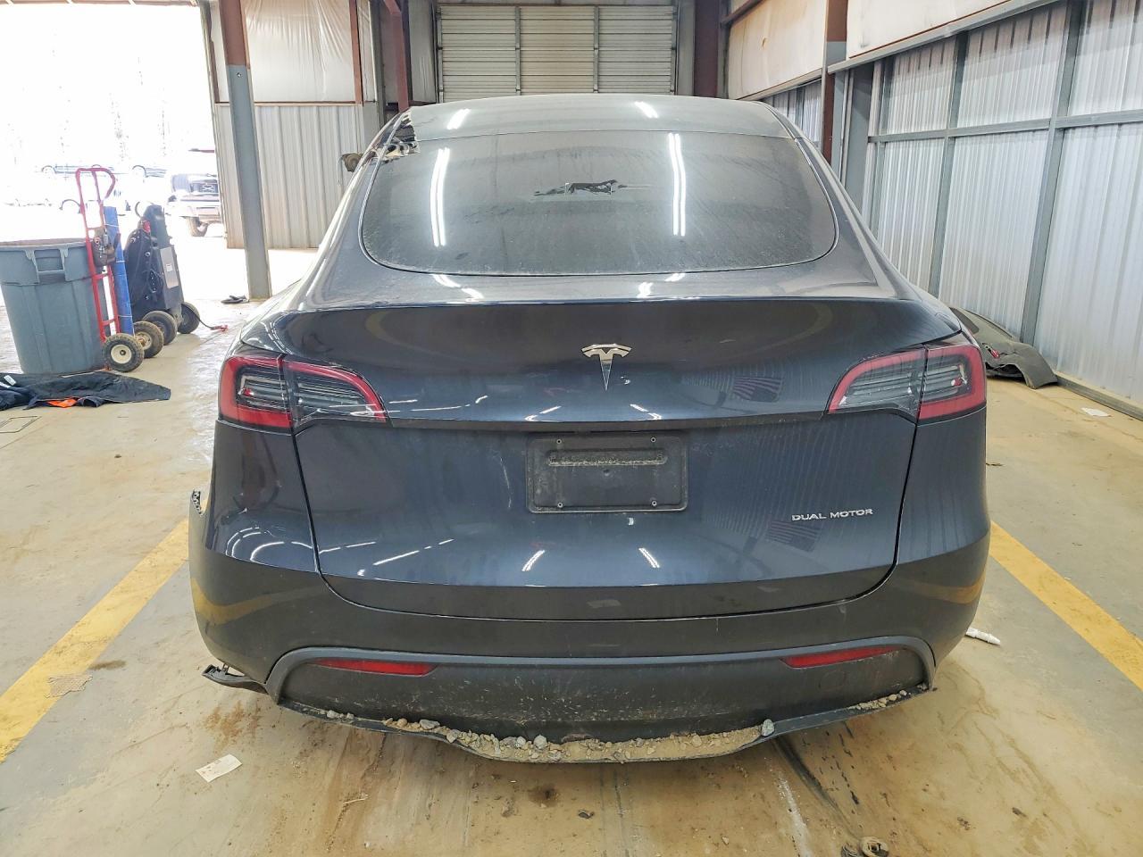 2024 Tesla Model Y - Image 6