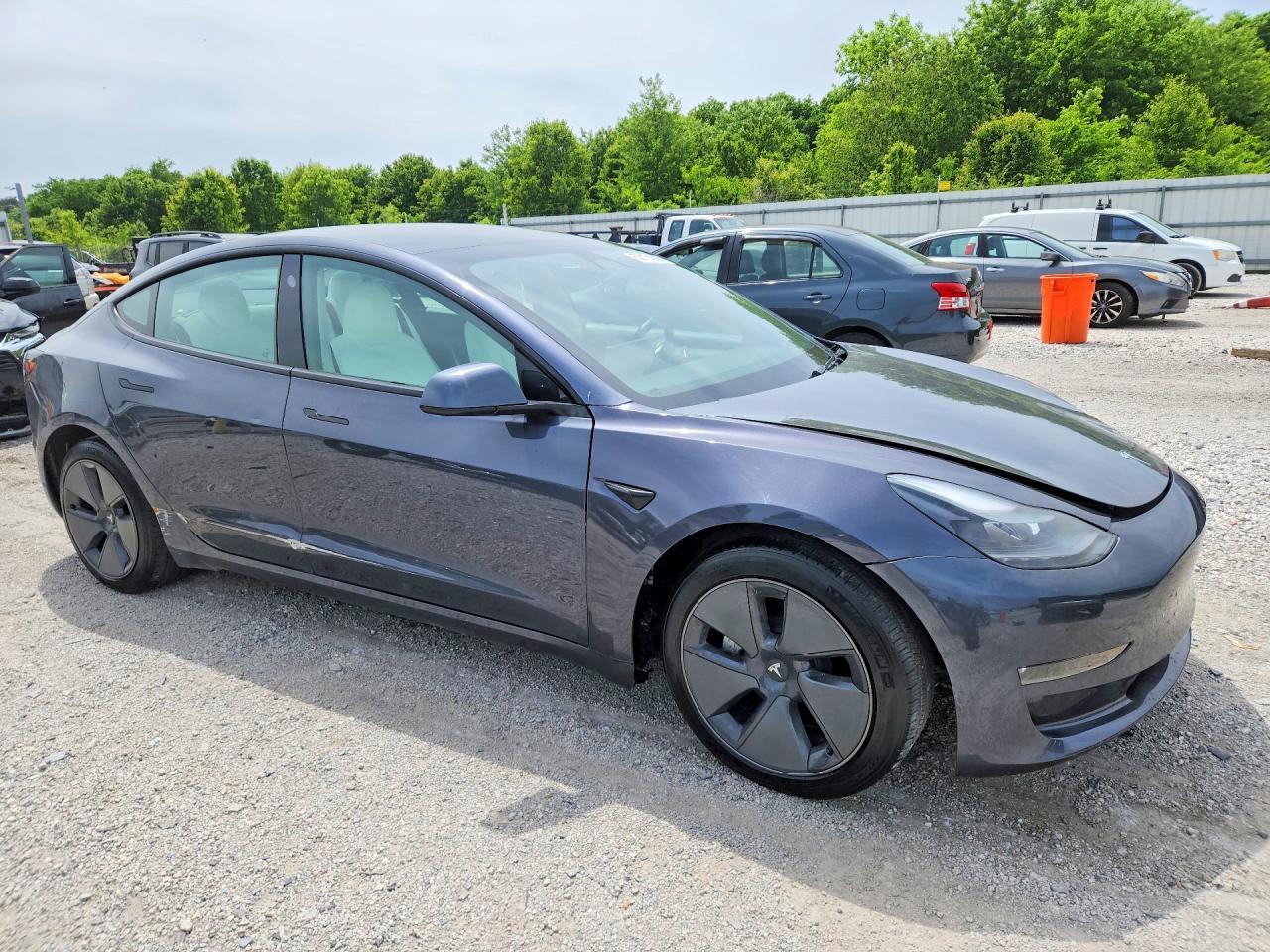 2023 Tesla Model 3 - Фото 4
