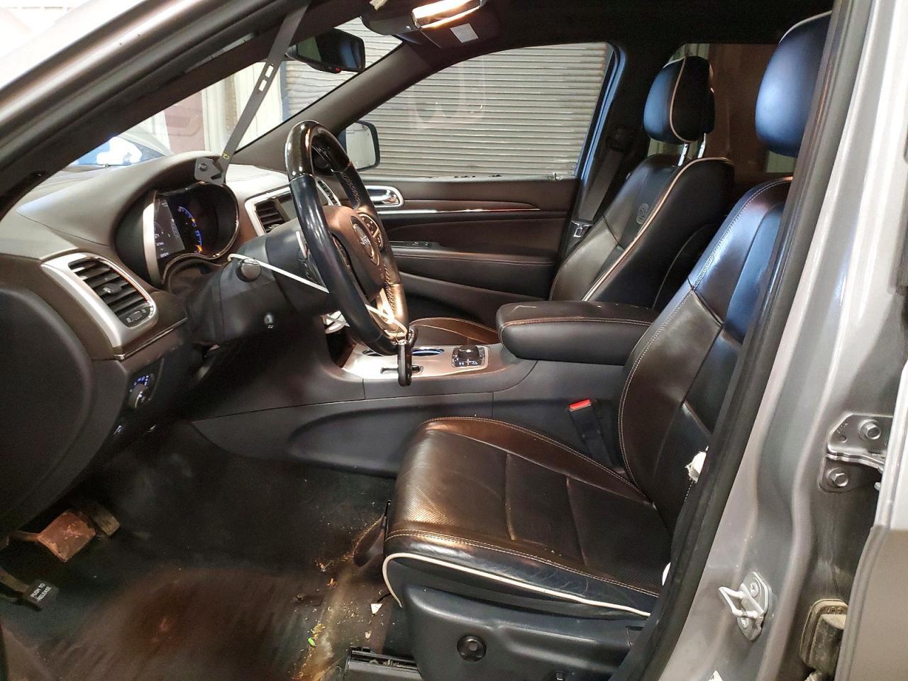 2015 Jeep Grand Cherokee Overland - Image 7