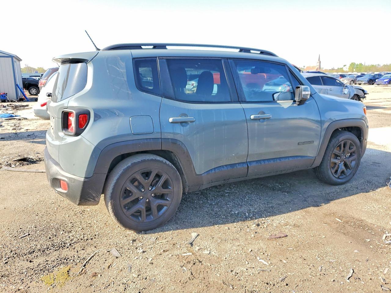 2017 Jeep Renagade - Фото 3