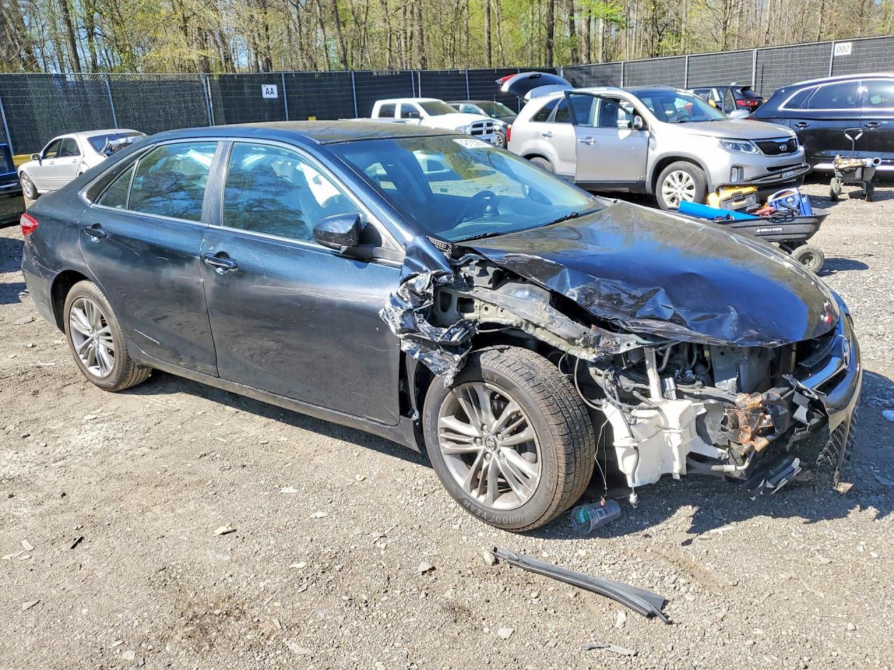2017 Toyota Camry Se - Фото 4