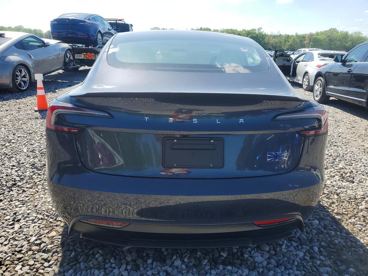 2024 Tesla Model 3 - Image 6