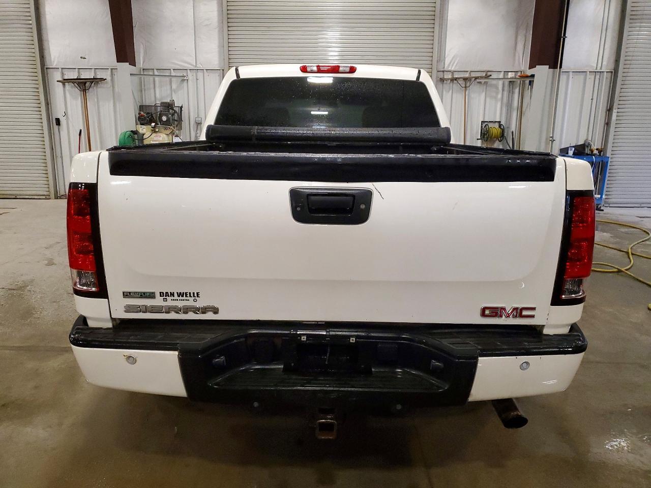 2011 GMC Sierra K1500 Denali - Image 6