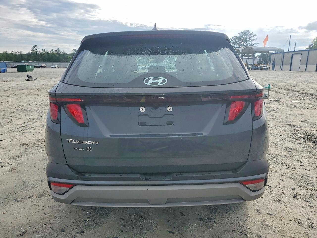 2025 Hyundai Tucson Se - Image 6
