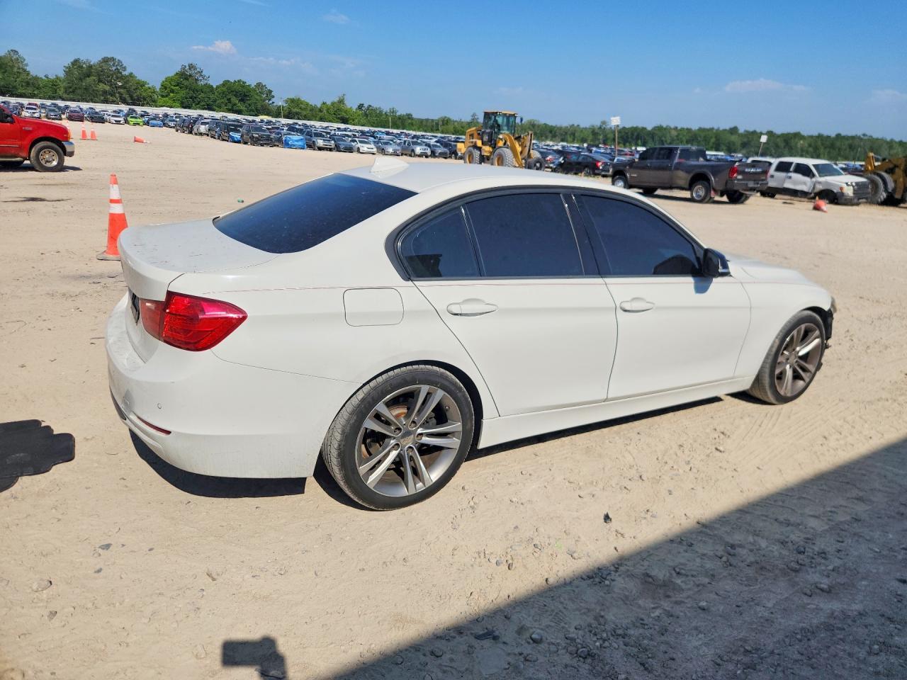 2015 BMW 328 I - Image 3