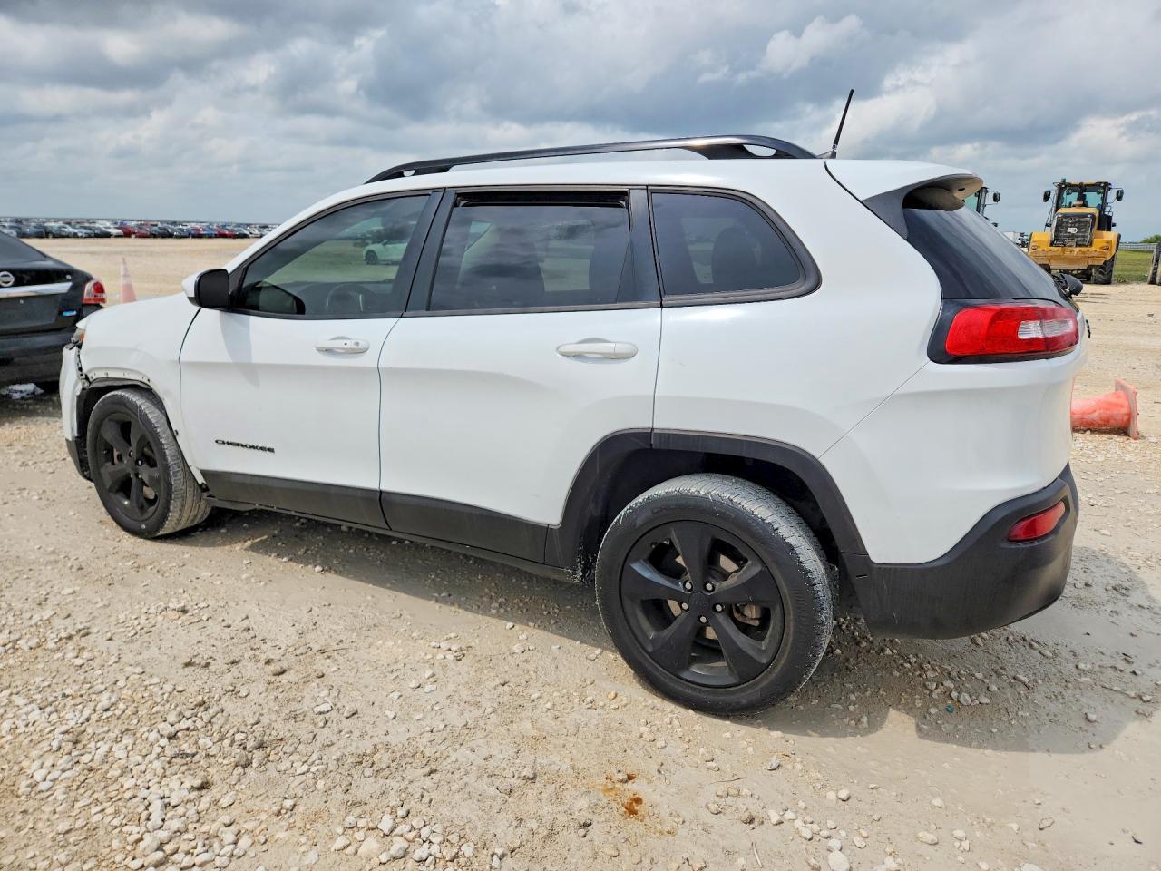 2016 Jeep Cherokee Latitude - Фото 2