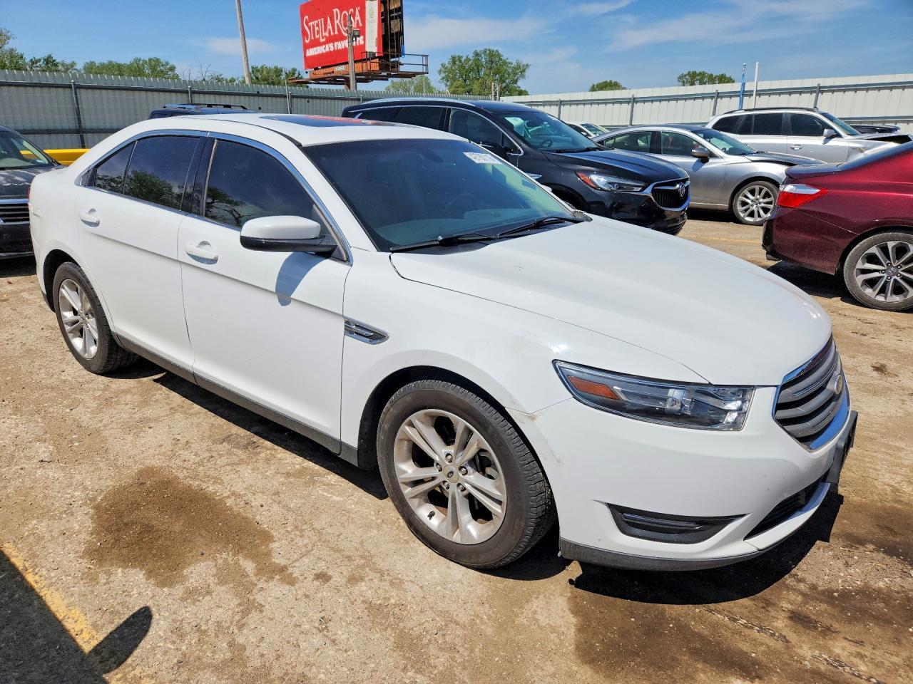 2016 Ford Taurus Sel - Фото 4