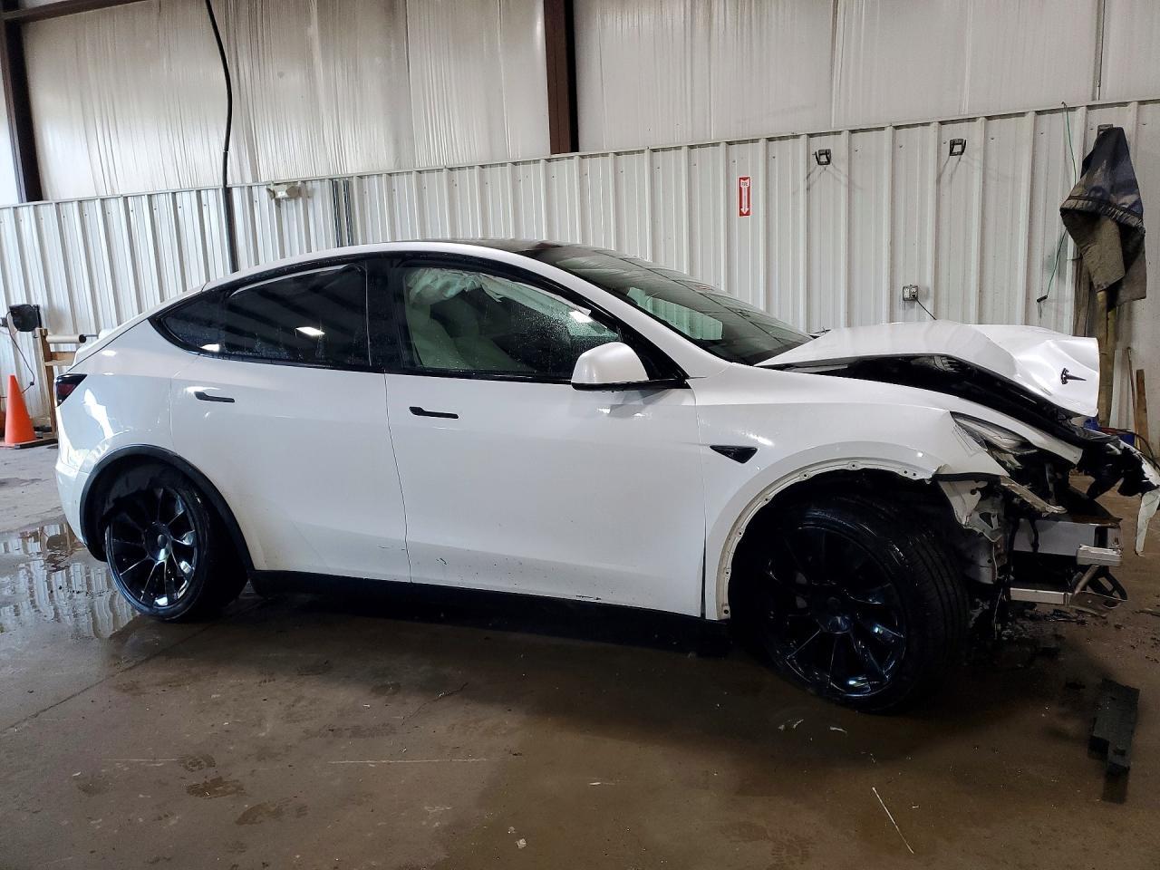 2021 Tesla Model Y - Image 4