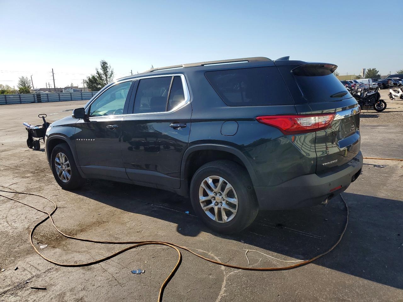 2020 Chevrolet Traverse Lt - Image 2