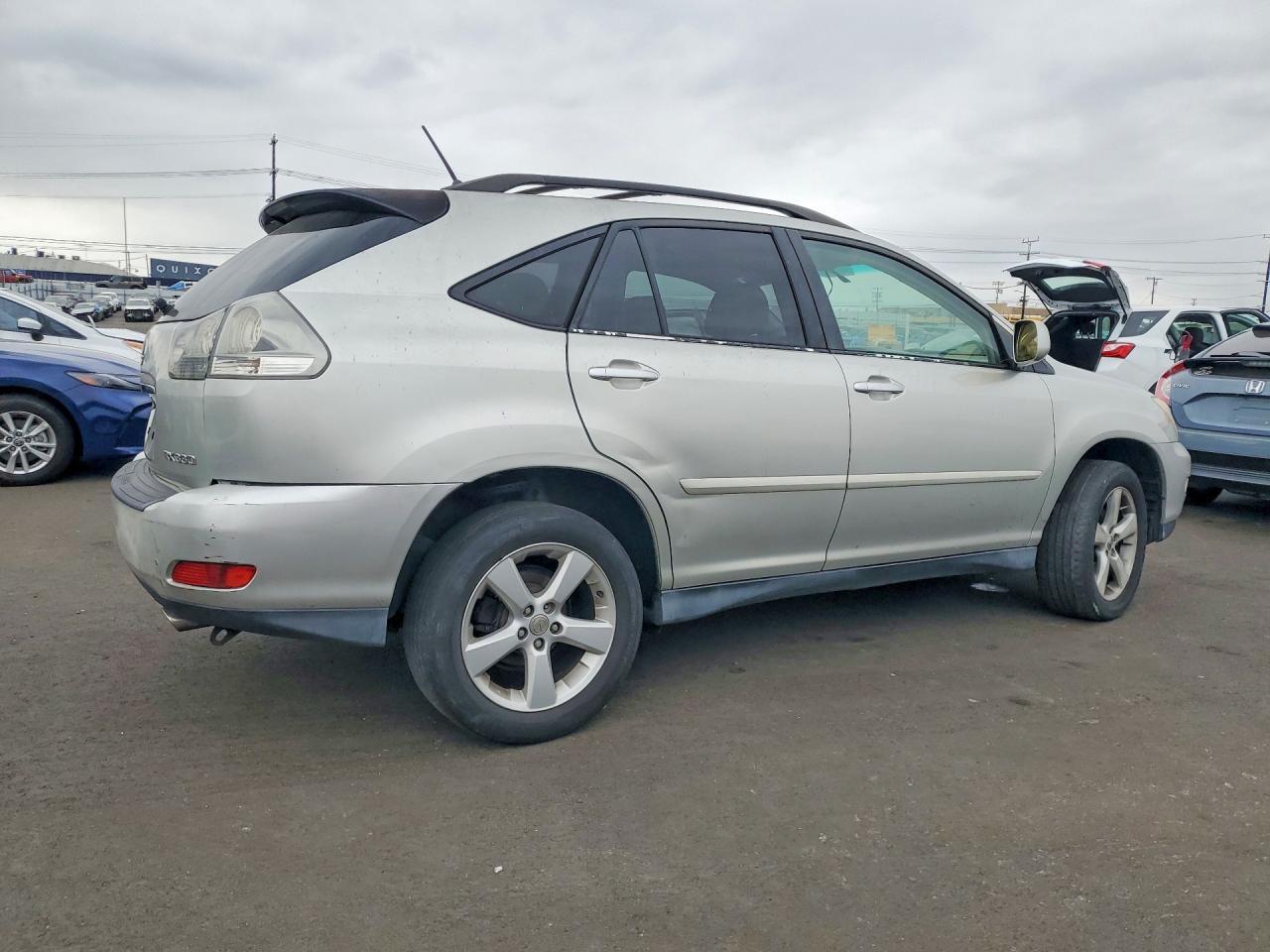 2004 Lexus Rx 330 - Image 3