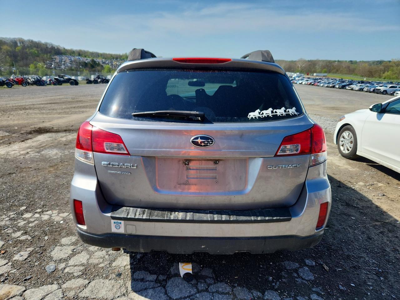 2010 Subaru Outback 2.5I Premium - Фото 6
