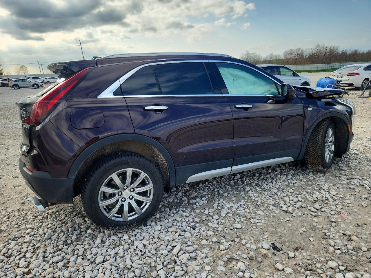 2020 Cadillac Xt4 Premium Luxury - Image 3