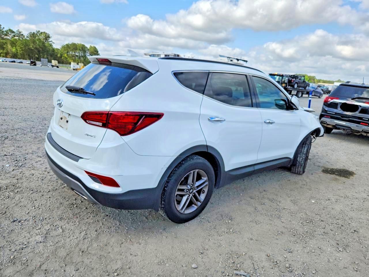 2017 Hyundai Santa Fe Sport 2.4L - Фото 3