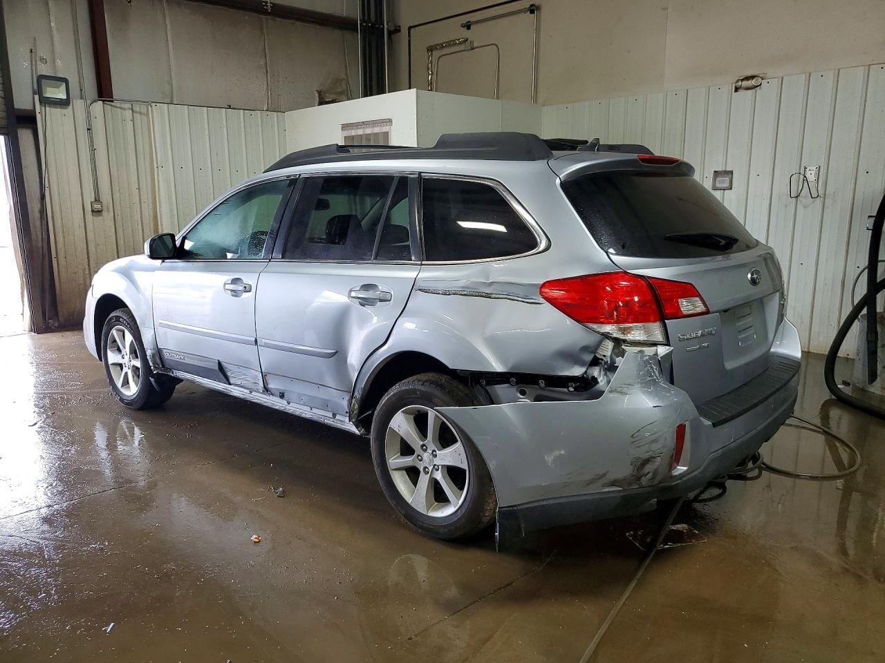 2014 Subaru Outback 2.5I Limited - Фото 2