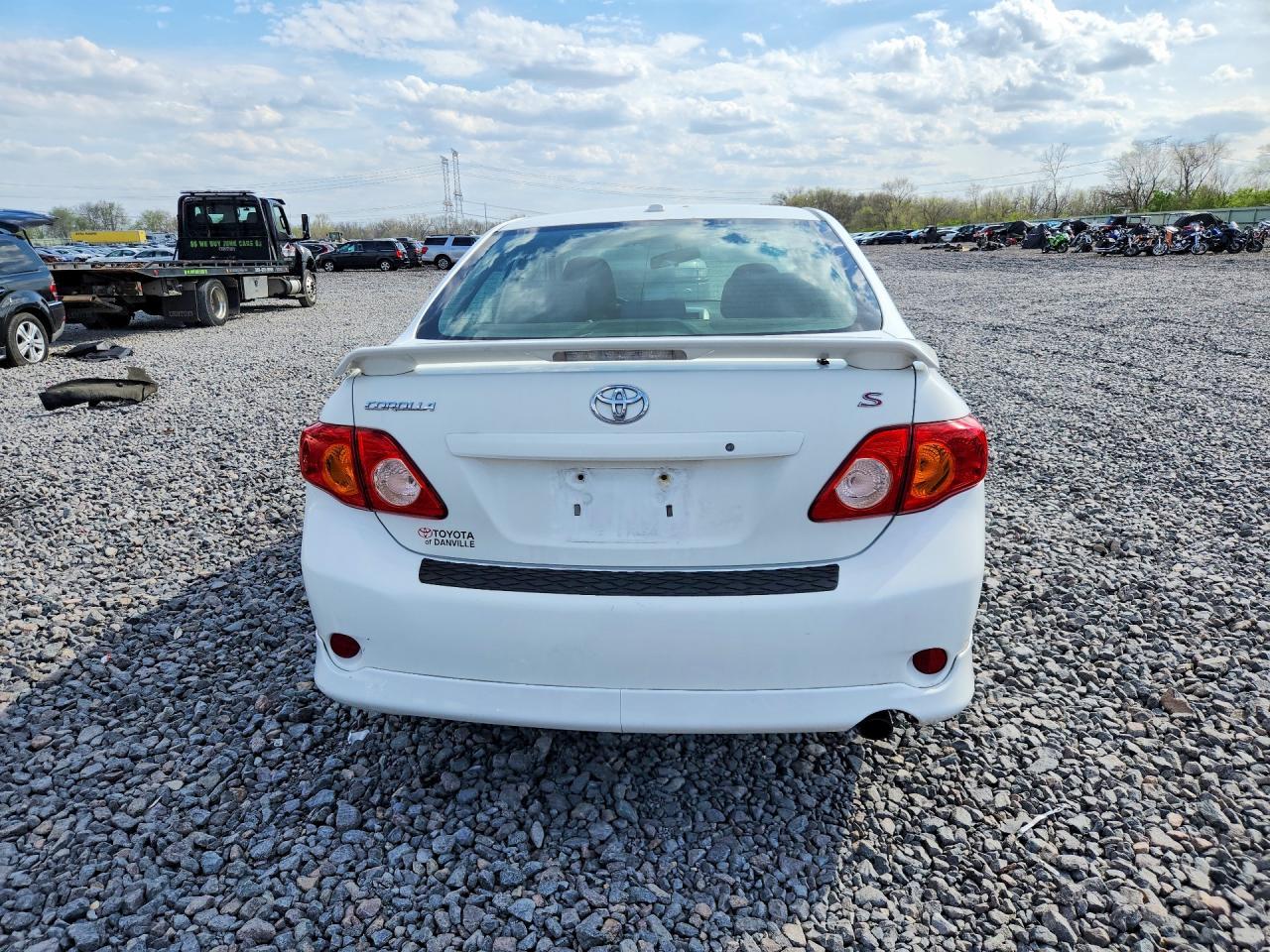 2010 Toyota Corolla S - Фото 6