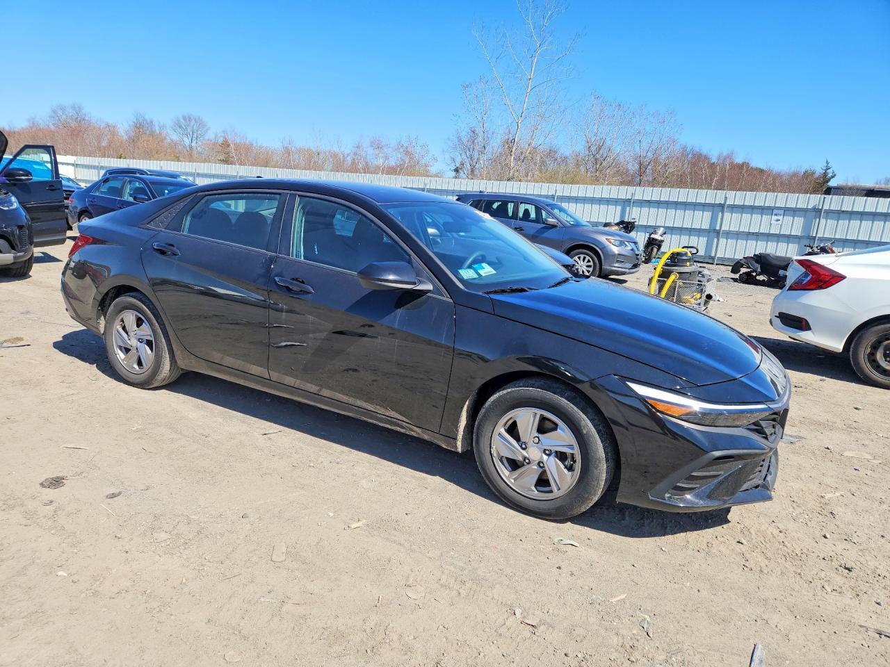 2025 Hyundai Elantra Se - Фото 4