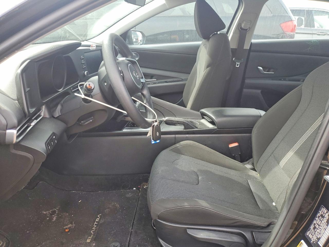 2023 Hyundai Elantra Se - Фото 7