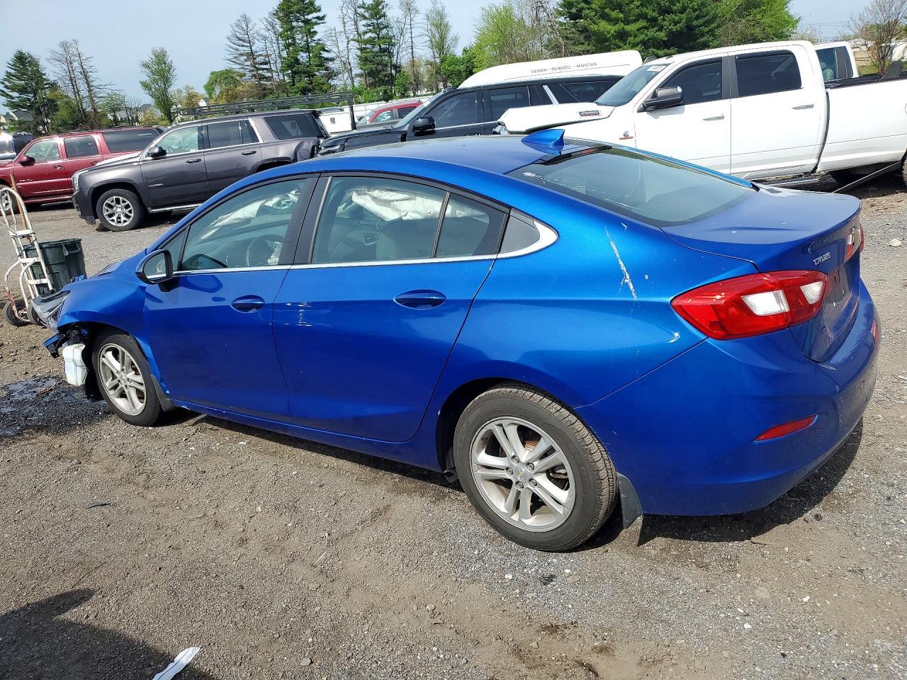 2017 Chevrolet Cruze Lt - Фото 2