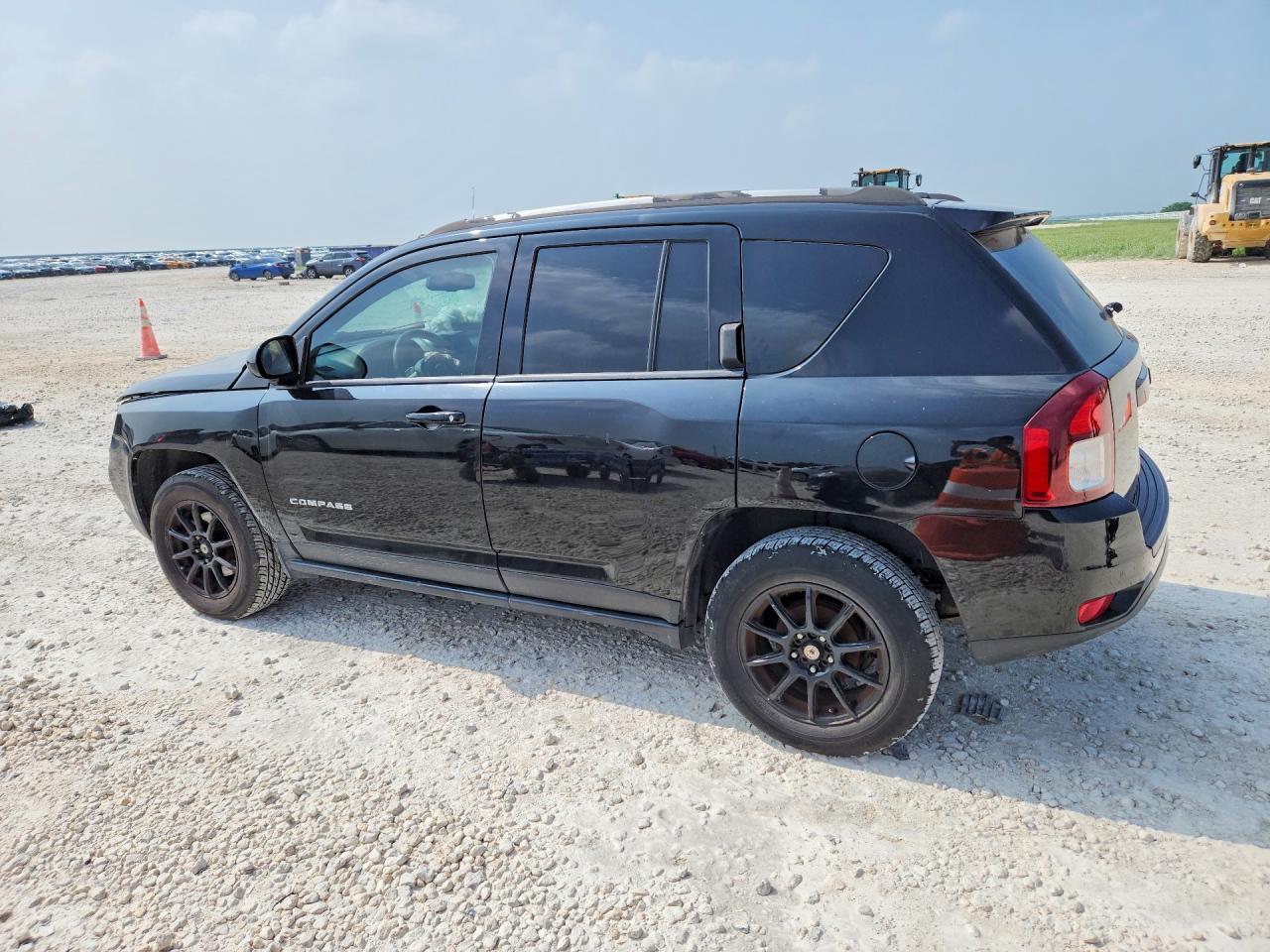 2016 Jeep Compass Latitude - Фото 2