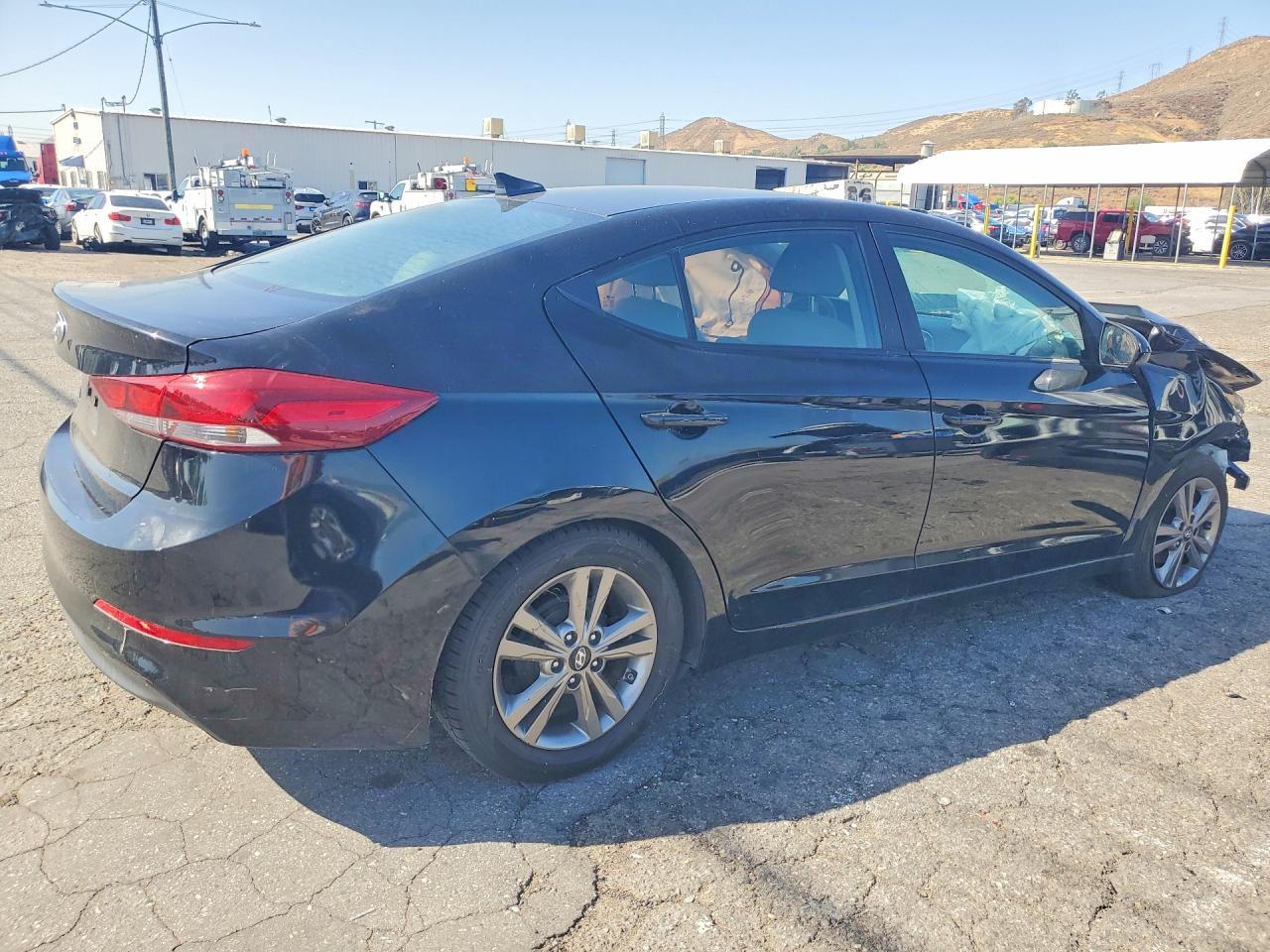 2017 Hyundai Elantra Se - Фото 3