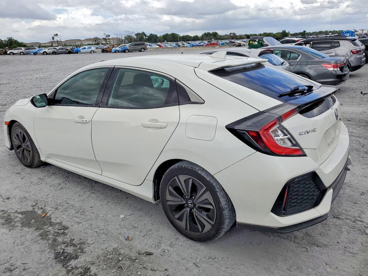 2017 Honda Civic Ex - Image 2