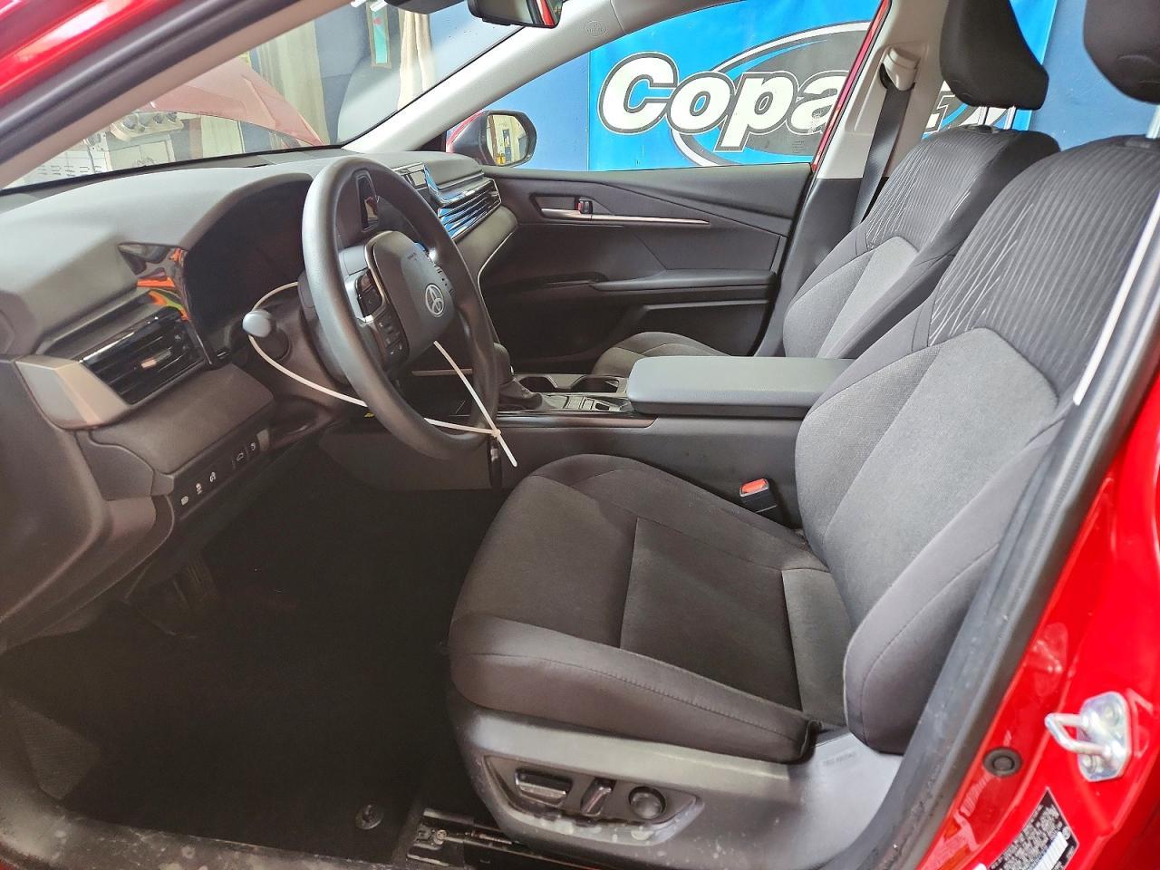 2025 Toyota Camry Le - Фото 7