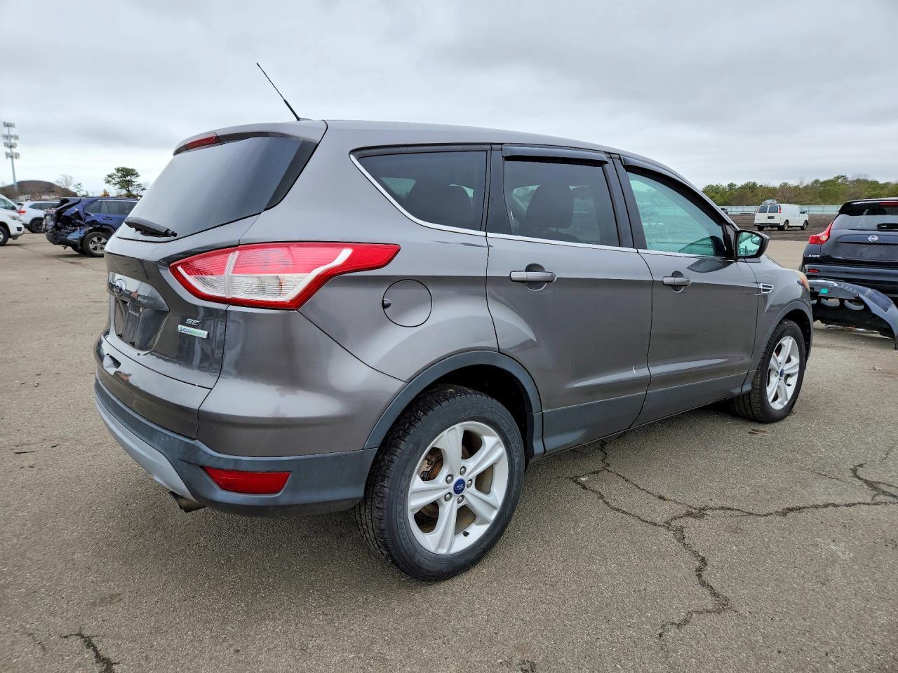 2014 Ford Escape Se - Image 3