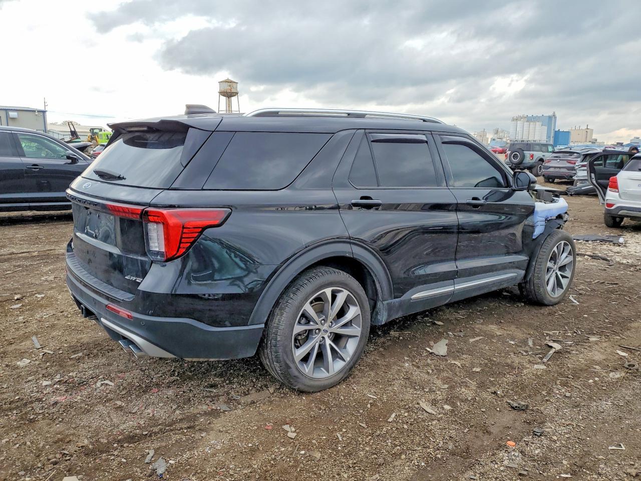 2025 Ford Explorer Platinum - Фото 3