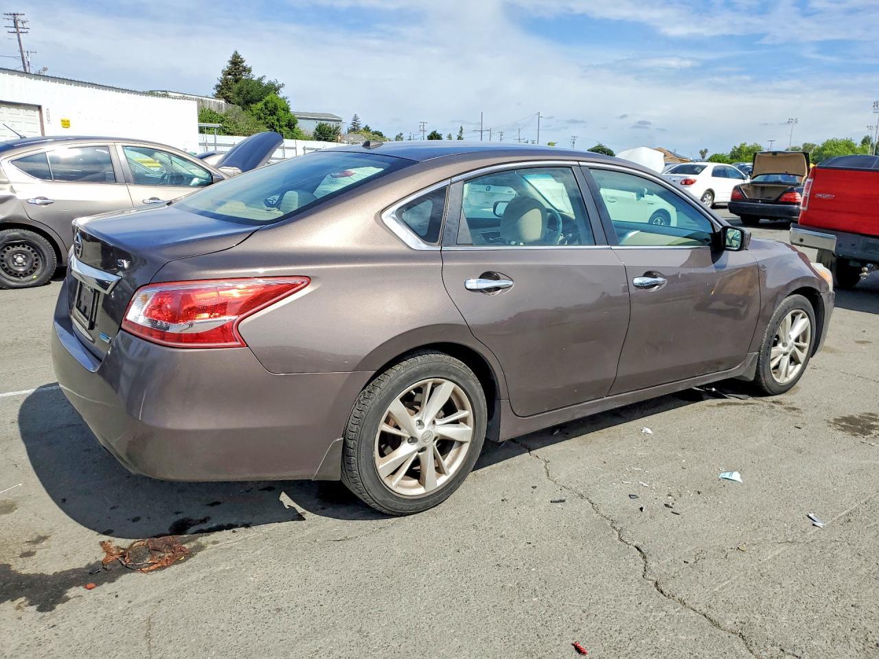 2013 Nissan Altima 2.5 - Image 3