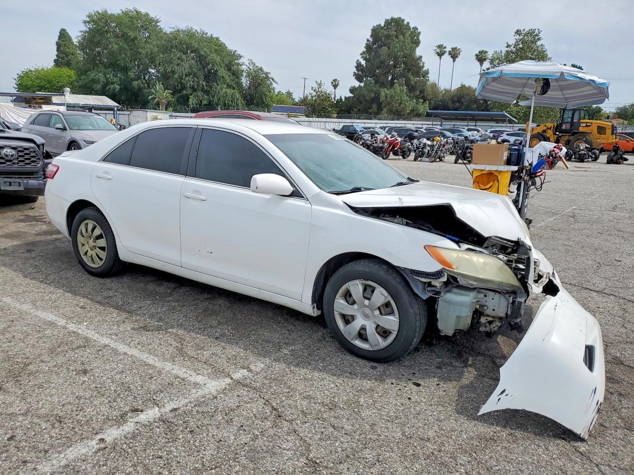 2009 Toyota Camry Le - Фото 4