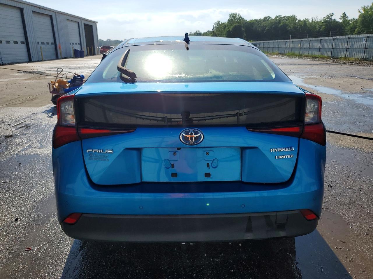 2021 Toyota Prius Limited - Фото 6