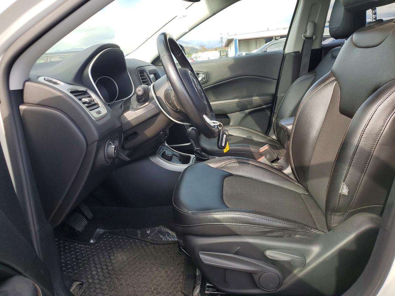 2020 Jeep Compass Latitude - Фото 7