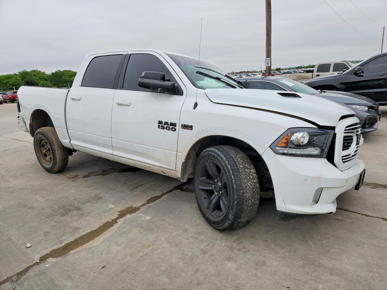 2018 Ram 1500 - Image 4