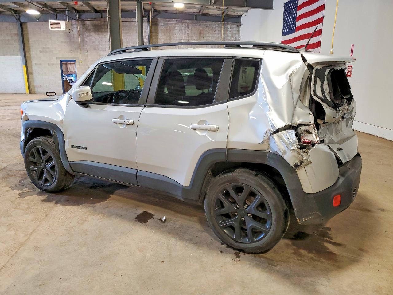 2017 Jeep Renegade Latitude - Фото 2