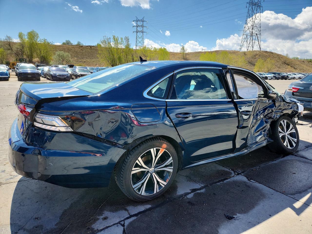 2021 Volkswagen Passat Se - Image 3