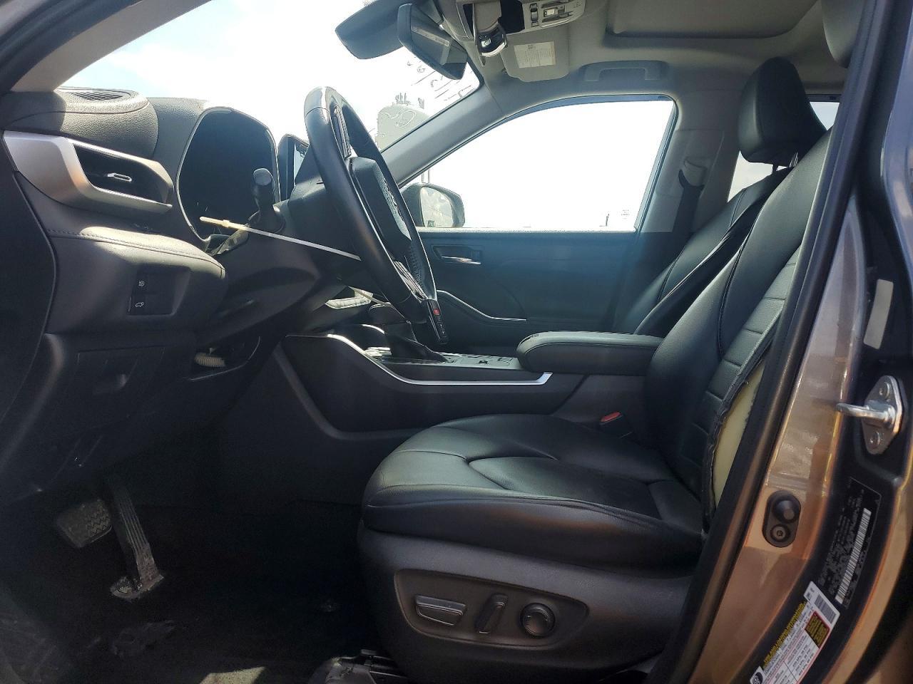 2022 Toyota Highlander Xle - Image 7