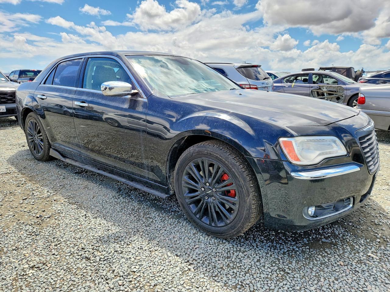 2011 Chrysler 300C - Image 4