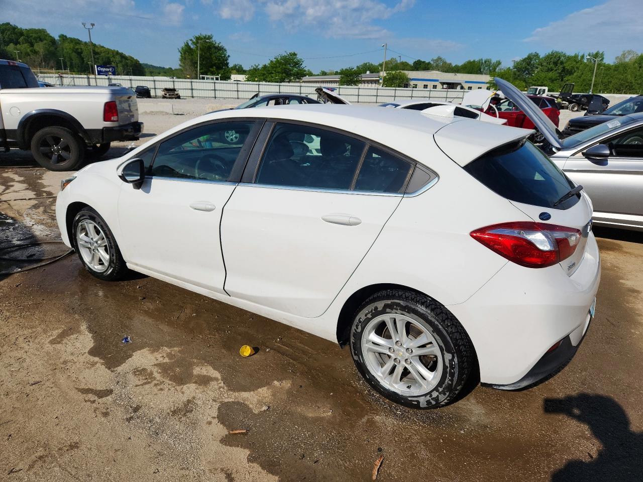 2018 Chevrolet Cruze Lt - Фото 2