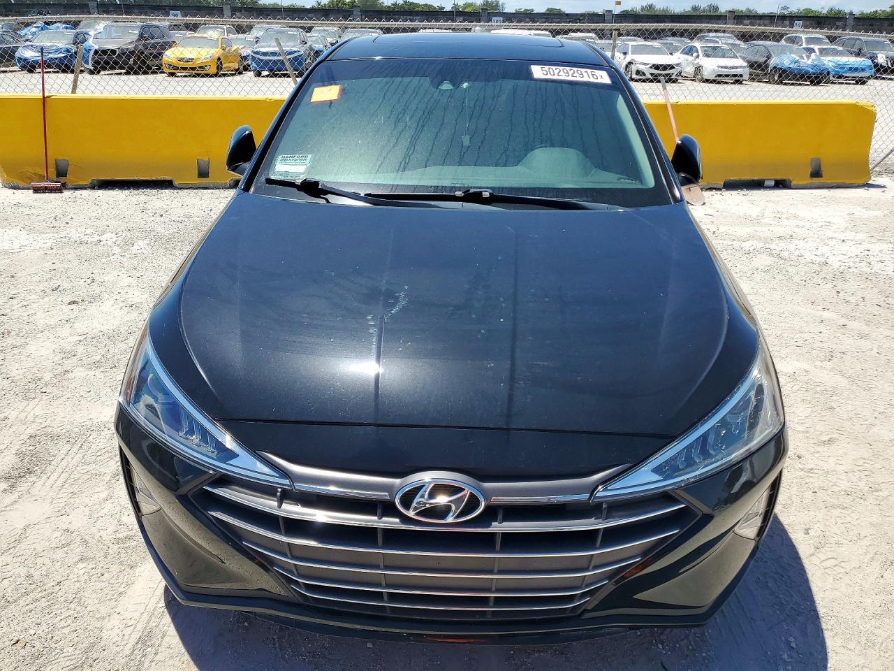 2019 Hyundai Elantra Value Edition - Фото 5